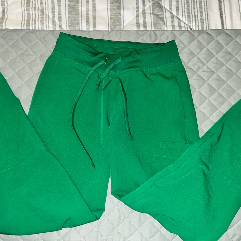 Mandala Slim-Fit Scrub Pants